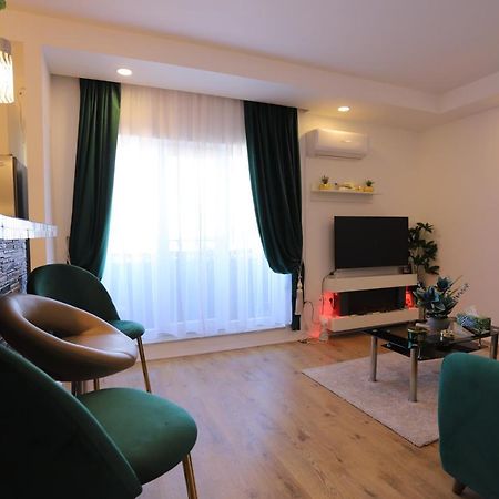 Apartament Beauty Smarald By Cosmopolis Stefanestii de Jos Exterior photo