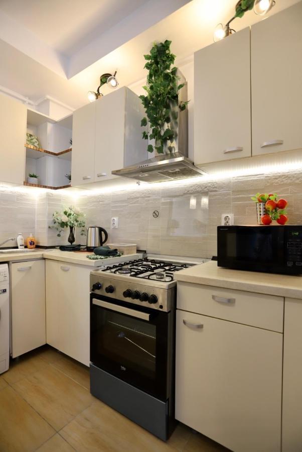 Apartament Beauty Smarald By Cosmopolis Stefanestii de Jos Exterior photo